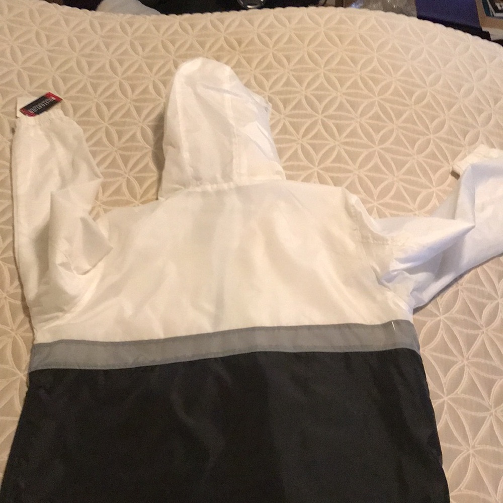 Windbreaker - image 2